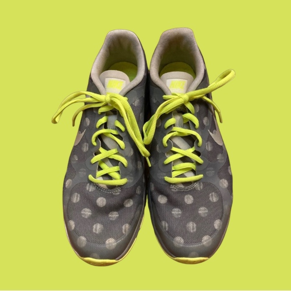 GUC NIKE GRAY POLKA DOT & NEON GREEN TRAINING SNEAKERS WOMENS 9